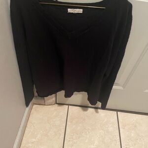 Elegant Black V-Neck Blouse